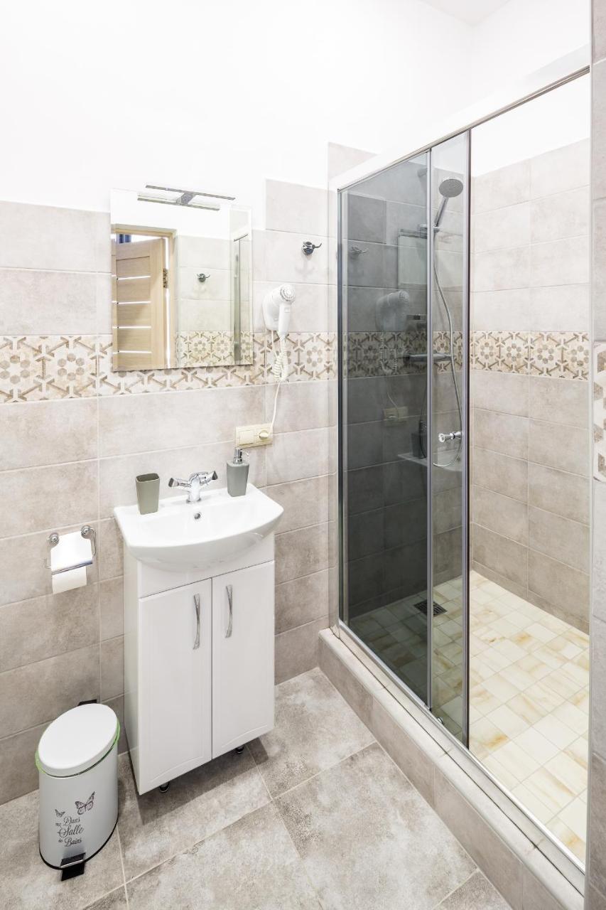 #1 Apartment Lviv Exterior photo